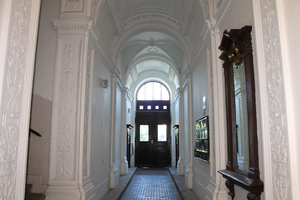 Royal Prague Apartment Celakovskeho Sady Praga Exterior foto